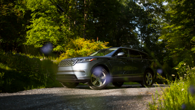 Illustration for article titled The 2018 Range Rover Velar Rolls Like Royalty and Attracts as Much Attention